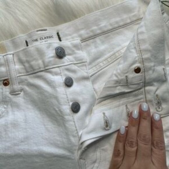 AE77 The Classic Cut Off Denim Shorts - Picture 5 of 5